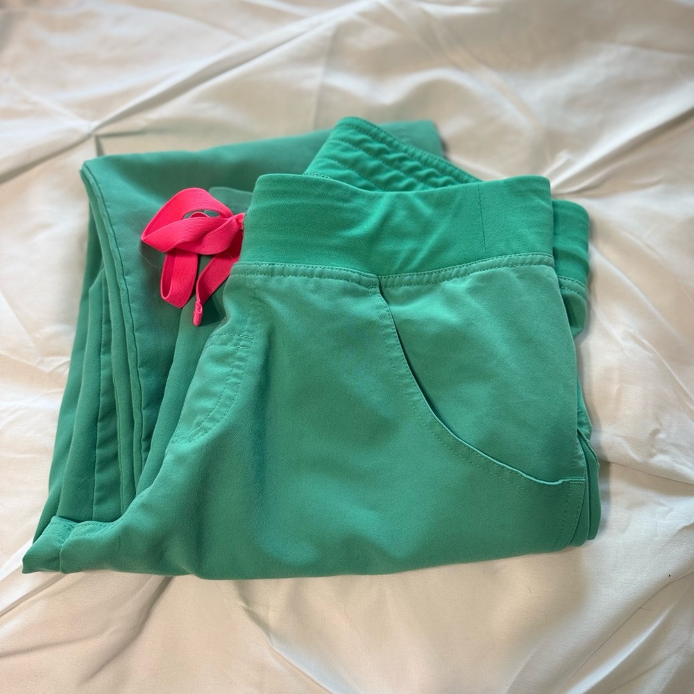 Figs surgical green kade scrub pants